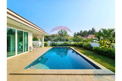 รูป [920601001-67] 3 Bed 2 Bath Private Modern Villa in Hua Hin Soi 88 For Sale - รูปที่ 2/38