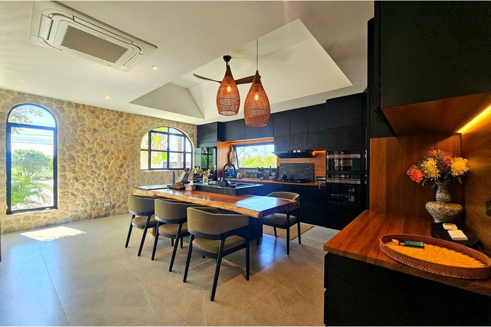 รูป [920601001-799] ขายวิลล่าสไตล์บาหลีสุดหรู 4 ห้องนอน 6 ห้องน้ำ ในหัวหิน 70 - รูปที่ 44/97