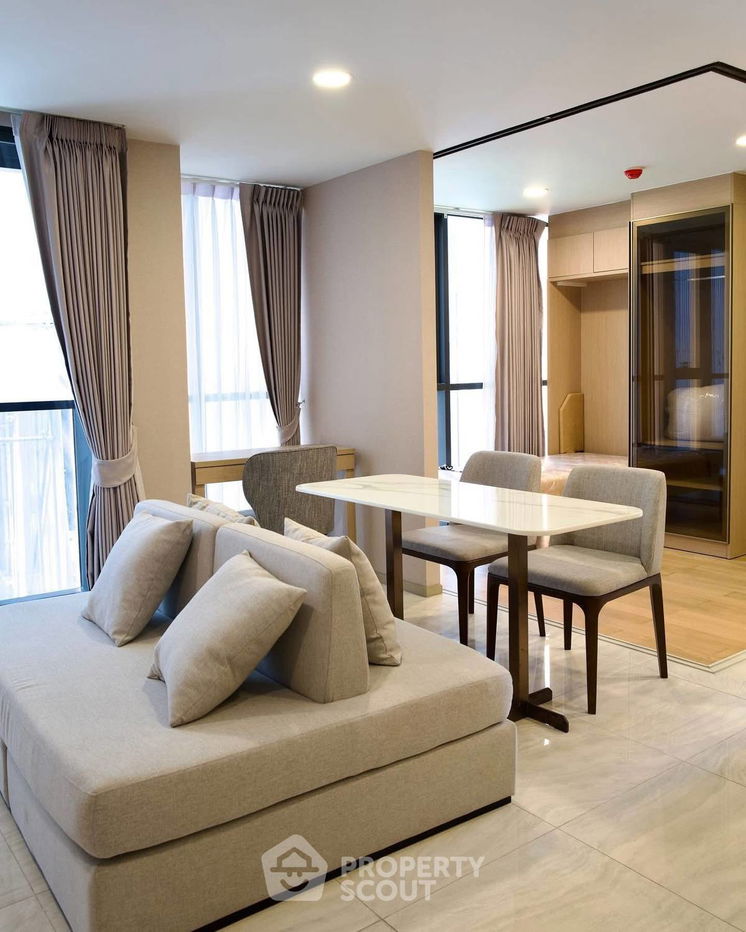 picture 2-BR Condo at Walden Asoke near MRT Sukhumvit (ID 2510094) - 1/12