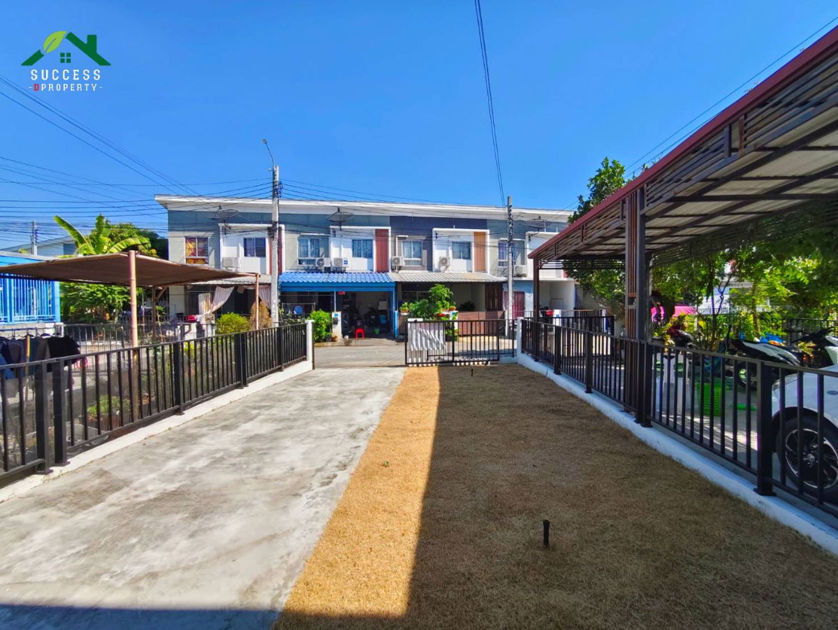 รูป ขายทาวน์เฮ้าส์ พฤกษา 74/3 ศรีนครินทร์-เทพารักษ์ รีโนเวทแล้ว ที่ดินเยอะ เนื้อที่ 30 ตร.ว. ต่อเติมหลังคาหลังบ้าน ใกล้รถไฟฟ้า ใกล้ทางด่วน เพียง 15 นาที - รูปที่ 6/20