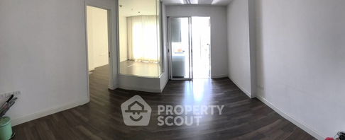 คอนโด 1-ห้องนอน ที่ เดอะ รูม สาทร-ตากสิน ใกล้ BTS โพธิ์นิมิตร (ID 2507091)