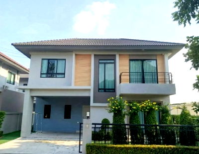 เช่าบ้านเดี่ยว ถนนรัชดา-รามอินทรา : ให้เช่าบ้านเดี่ยว 2 ชั้น หมู่บ้าน ไลฟ์ บางกอก บูเลอวาร์ด ซอยรามอินทรา 65 อยู่อาศัยเท่านั้น