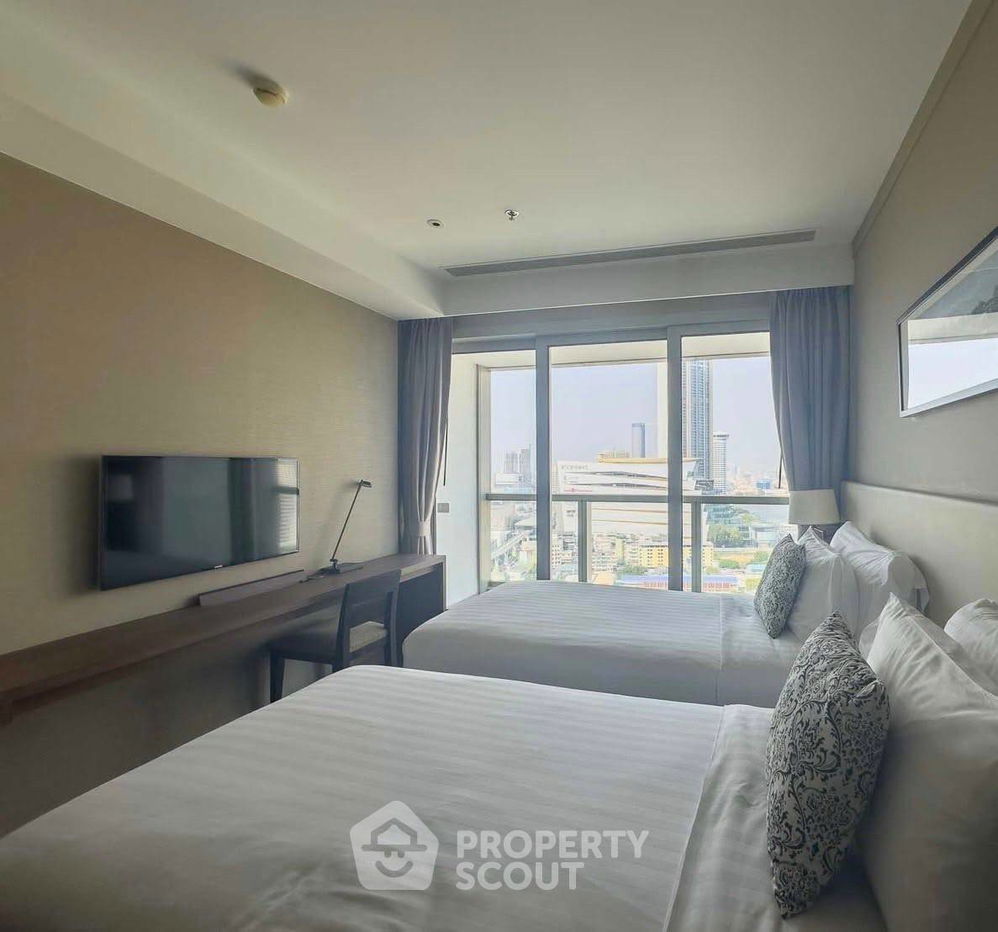 picture Studio Condo at The River Condominium near BTS Saphan Taksin (ID 2510183) - 2/12