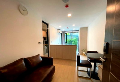 Condos for rent : Rent Modiz Ratchada 32. Beautiful, affordable, ready to move in. Near MRT Ladprao. Interested? Add Line: @841qqlnr