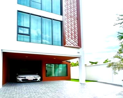 เช่าโฮมออฟฟิศ เดอะ คริสตัล : ให้เช่า Home Office 3.5 ชั้น ลาดพร้าว 71 ซอยนาคนิวาส 37 เฟอร์นิเจอร์ครบ อยู่อาศัย หรือ Home Office