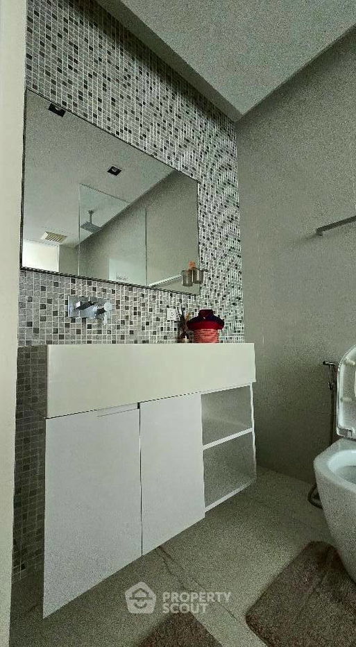 picture 1-BR Condo at The Room Sukhumvit 21 near MRT Sukhumvit (ID 2309318) - 19/20