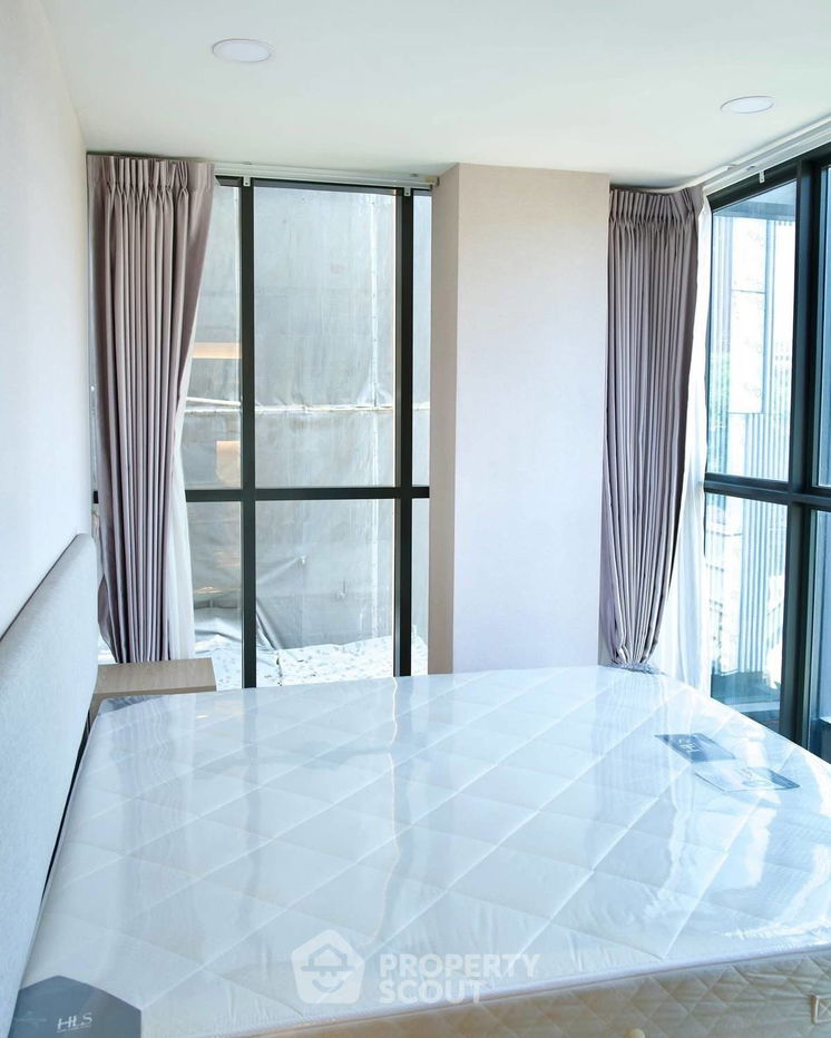 picture 2-BR Condo at Walden Asoke near MRT Sukhumvit (ID 2510094) - 5/12
