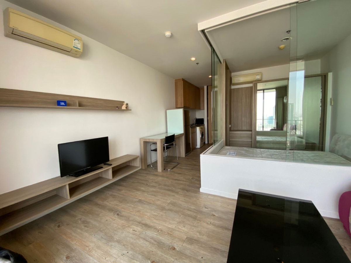 picture The Issara Ladprao (Studio 35sqm) - 1/10