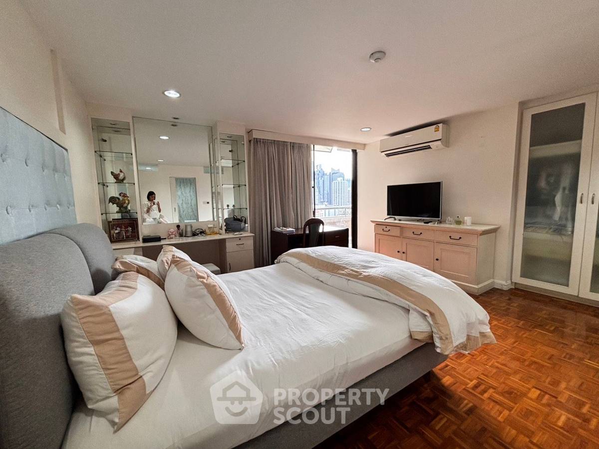 picture 3-BR Condo at Asoke Tower near MRT Phetchaburi (ID 2476261) - 11/13