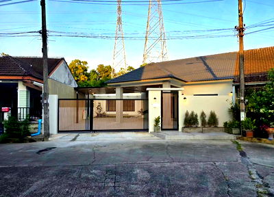 ขายบ้านแฝด : หมู่บ้านศรีสุชาติแกรนด์วิว 3 WR-04116