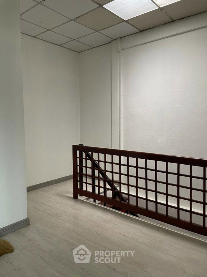 picture 3-BR Townhouse near MRT Sai Ma (ID 2428745) - 5/7