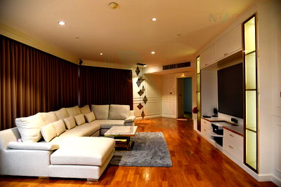 Condos for sale Assumption Convent Silom School : For Sell Condo WATERMARK CHAOPHRAYA Building A, Floor 47,3 bed room, Room size 283 sqm