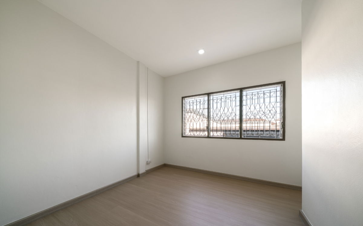 รูป ทาวน์เฮ้าส์รีโนเวท 2 ชั้น — คลอง 2 ธัญบุรี จากถนนใหญ่รังสิต-นครนายกเพียง 400 เมตร  ราคาเพียง 1,890,000.- - รูปที่ 14/15