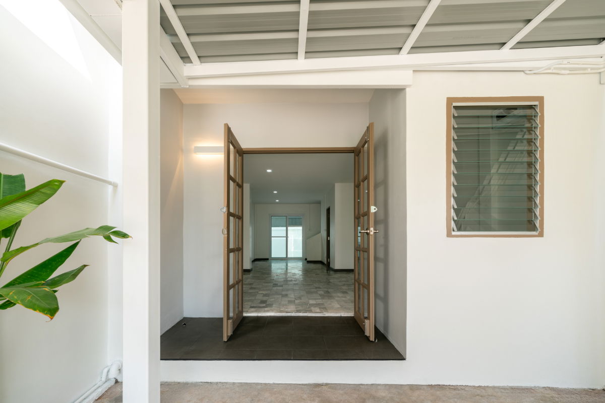 รูป ทาวน์เฮ้าส์รีโนเวท 2 ชั้น — คลอง 2 ธัญบุรี จากถนนใหญ่รังสิต-นครนายกเพียง 400 เมตร  ราคาเพียง 1,890,000.- - รูปที่ 7/15