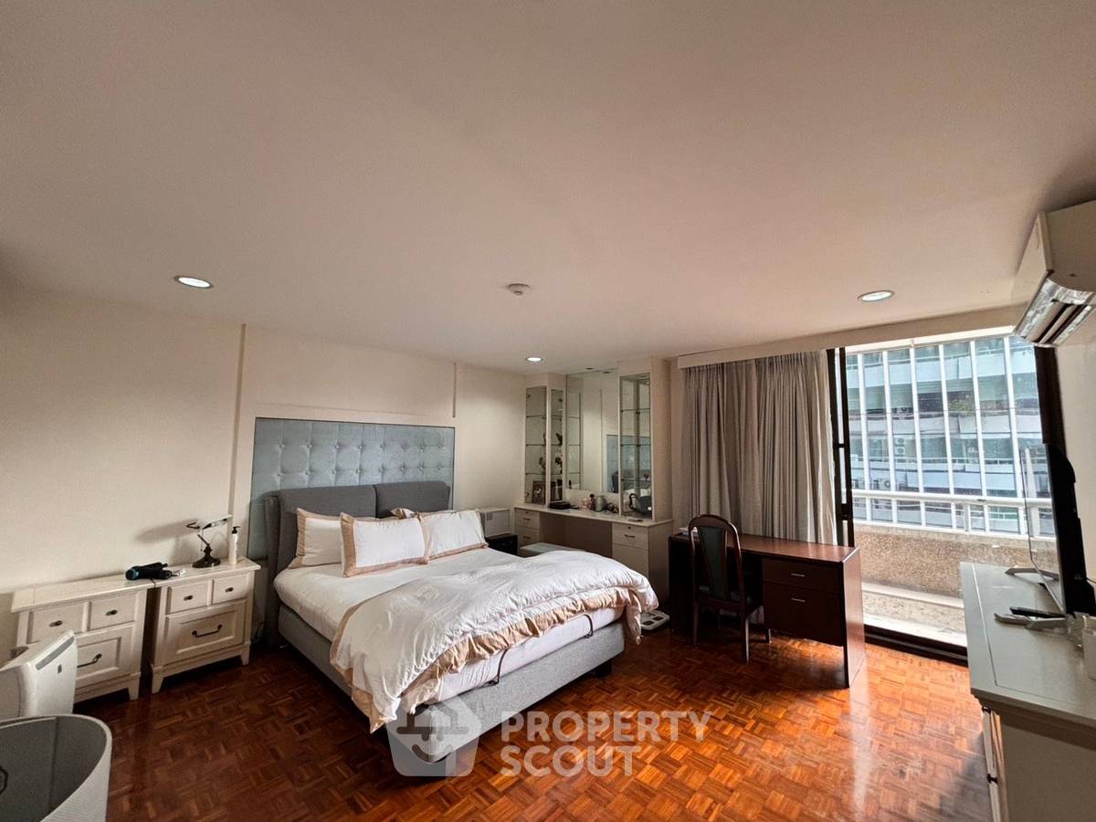 picture 3-BR Condo at Asoke Tower near MRT Phetchaburi (ID 2476261) - 12/13