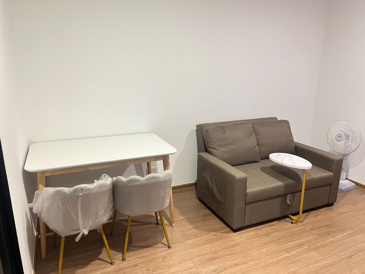 picture For Rent ✨The Living Phetkasem  ✨Nicely decorated , Fully furniture , ready to move in //Ask more info LineID:@thirdproperty - 5/7