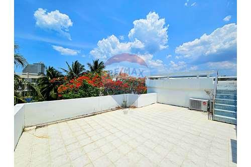 picture [920601001-76] Blue Lagoon Residences Private Villa 3 Bed 4 Bath For Sale - 37/46