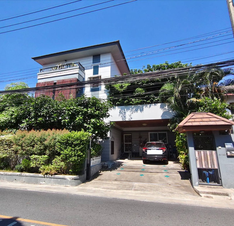 ขายบ้านเดี่ยว : ขาย บ้านเดี่ยว 3 ชั้น มบ.สี่ไชยทอง3 ซ.สี่ไชยทอง 21 พร้อมอยู่ ทำเลแจ้งวัฒนะ-ปากเกร็ด