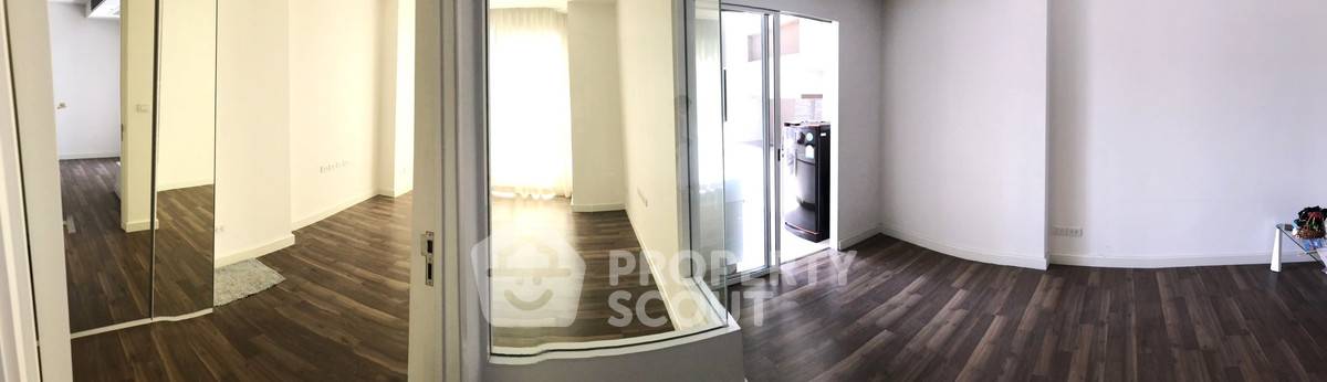 รูป คอนโด 1-ห้องนอน ที่ เดอะ รูม สาทร-ตากสิน ใกล้ BTS โพธิ์นิมิตร (ID 2507091) - รูปที่ 2/8