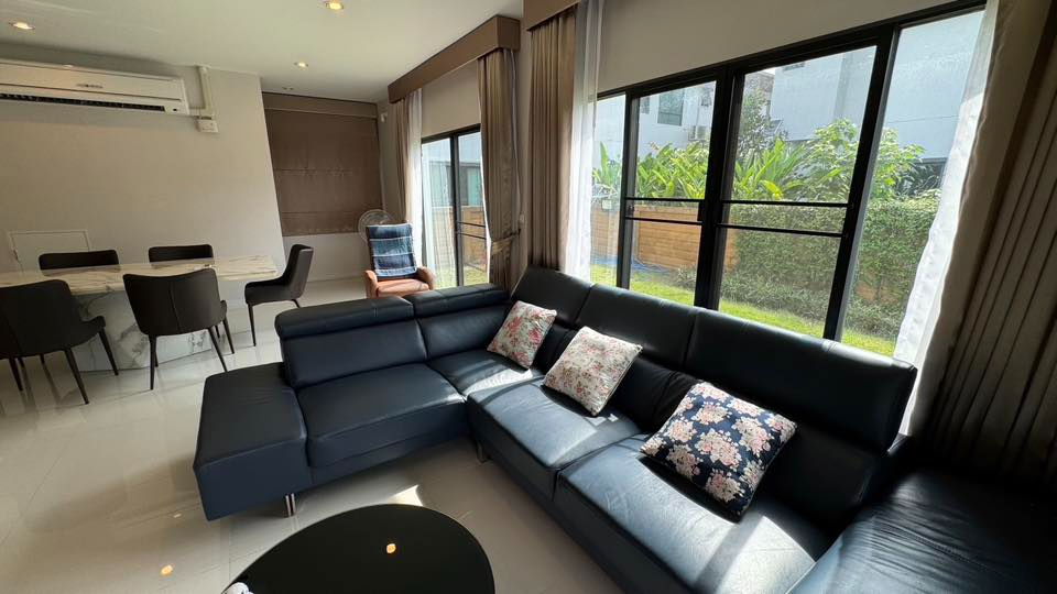 รูป HR3118 Luxury House for Rent - Burasiri Pattanakarn (Pet-Friendly) บ้านหรูหลังใหญ่ ติดสวนและ Clubhouse    - รูปที่ 12/43