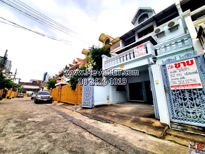Townhouses for rent วิทยาลัยนาฏศิลปกรุงเทพ : Townhouse for Rent near MRT Bang Yi Khan, Pinklao. Connects to Borom/Charan. Near Central, Siriraj & BOT. Pin Charan Villa: 3-Floors, 32 sq.w.