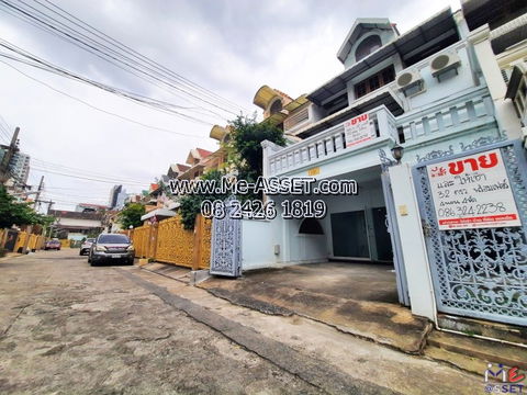 Townhouse for Rent near MRT Bang Yi Khan, Pinklao. Connects to Borom/Charan. Near Central, Siriraj & BOT. Pin Charan Villa: 3-Floors, 32 sq.w.