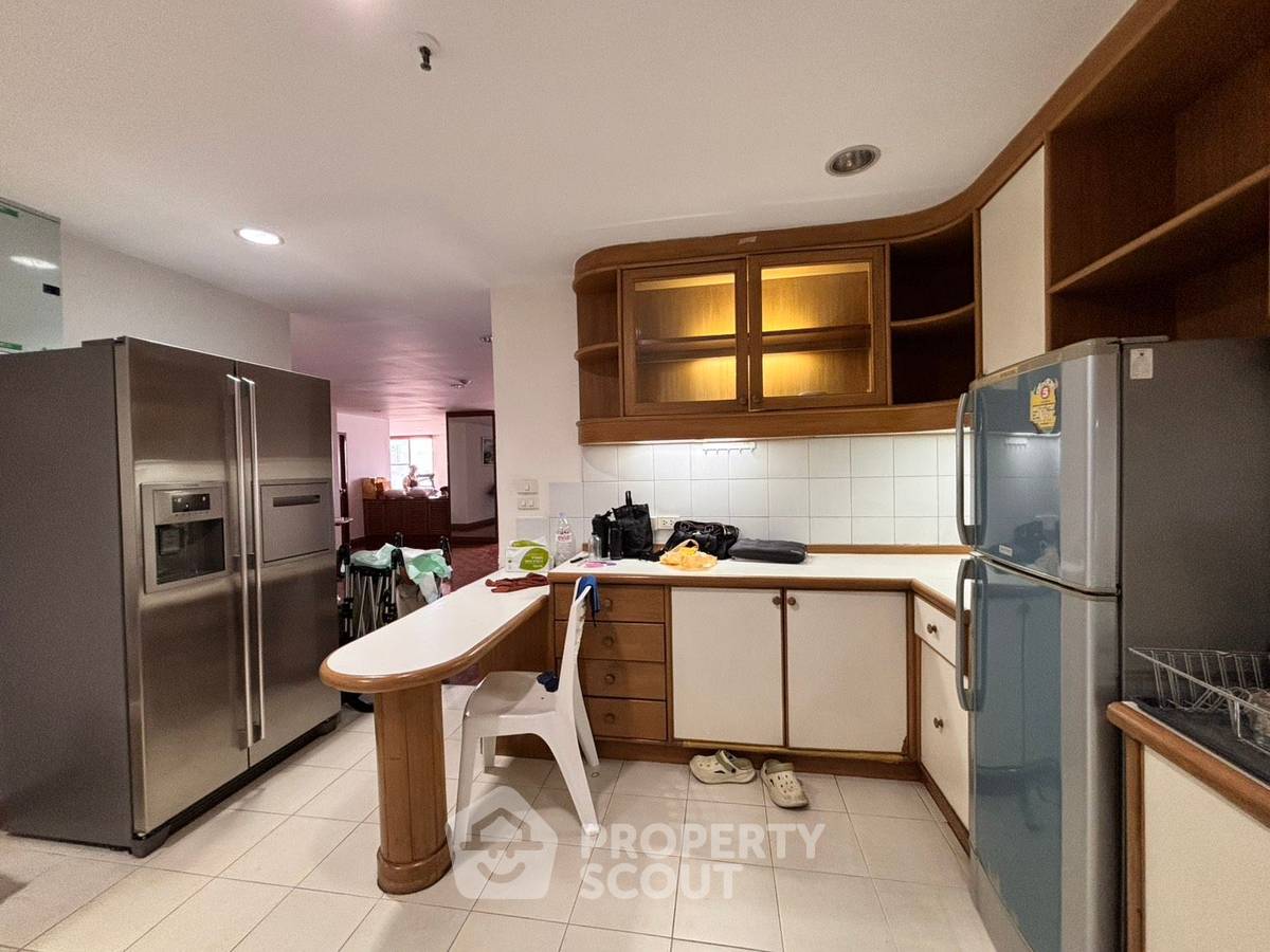 picture 3-BR Condo at Asoke Tower near MRT Phetchaburi (ID 2476261) - 7/13