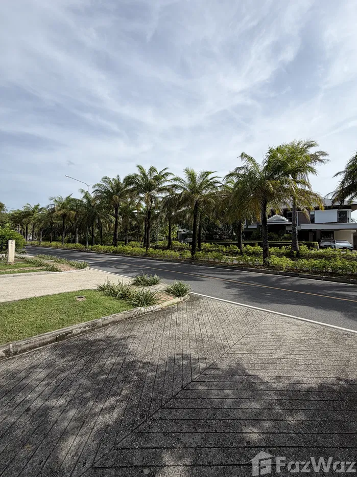 picture Four Bedroom Lakefront Semi-Detached Villa at Laguna Village 5904700 - 2/57