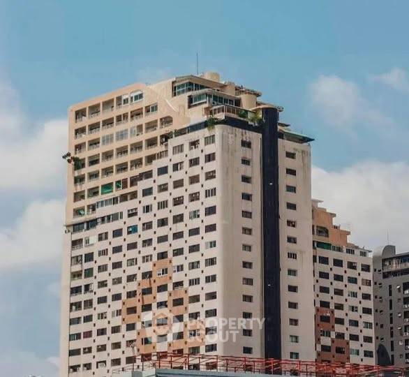 รูป คอนโด 2-ห้องนอน ที่ ศรีวรา แมนชั่น คอนโดมิเนียม 1 ใกล้ MRT ศูนย์วัฒนธรรมแห่งประเทศไทย (ID 2393595) - รูปที่ 1/12