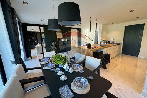 picture [920311006-319] Luxury British Executive Home - 23/34