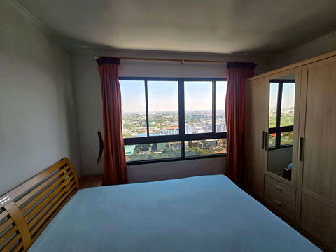 BTS On Nut 1.1 km. Price  11,000 Baht Condo Lumpini Ville Sukhumvit 77 ( Rental )