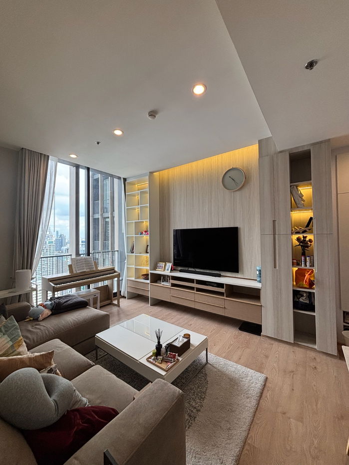 picture For Rent – Noble BE19 | 1 Bedroom + Study | 67 sqm | High Floor | BTS Asoke & MRT Sukhumvit - 7/12