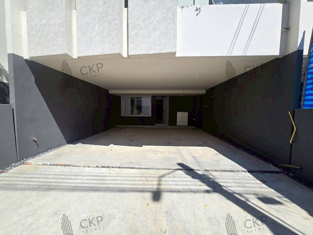 รูป ให้เช่าทาวน์โฮม นิว เวิร์ส กรุงเทพกรีฑา บ้านใหม่สวย ไม่เคยเข้าอยู่ เดินทางสะดวก พร้อมเข้าอยู่ - รูปที่ 2/20