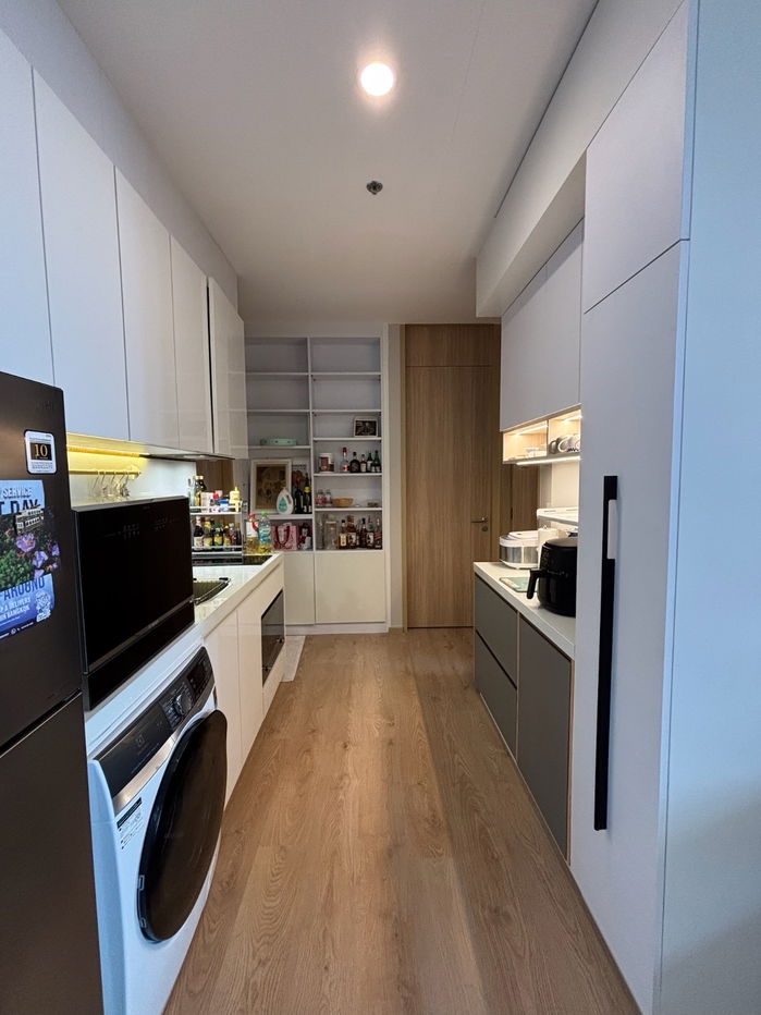 picture For Rent – Noble BE19 | 1 Bedroom + Study | 67 sqm | High Floor | BTS Asoke & MRT Sukhumvit - 11/12