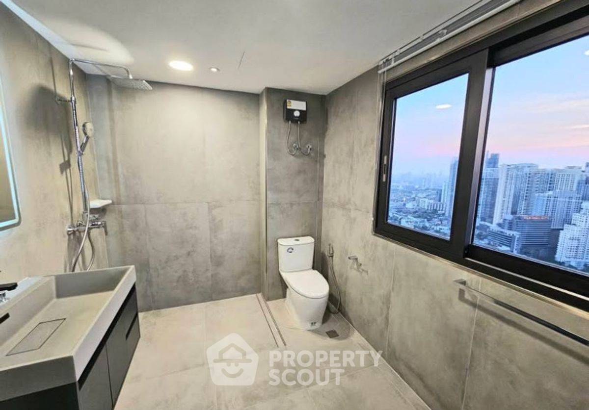 รูป คอนโด 3-ห้องนอน ที่ เดอะวอเตอร์ฟอร์ด ไดมอน ทาวเวอร์ สุขุมวิท ใกล้ BTS พร้อมพงษ์ (ID 2099025) - รูปที่ 8/10