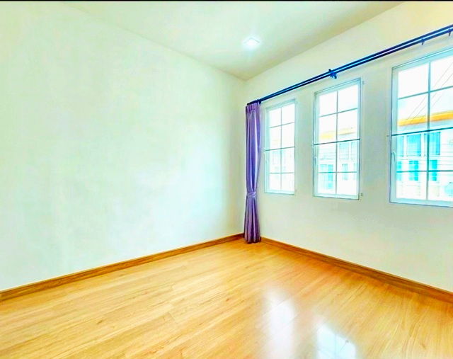 รูป ให้เช่าทาวน์โฮม 2 ชั้น หัวมุม 4นอน วงศ์สว่าง รัชดา ตลาดสดวงศ์สว่าง 1.6 กม. 3 น้ำ MRT แยกติวานนท์ 1.6กม. - รูปที่ 6/8