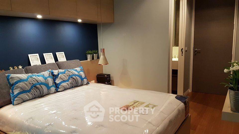 picture 2-BR Condo at The River Condominium near BTS Saphan Taksin (ID 1952467) - 9/17