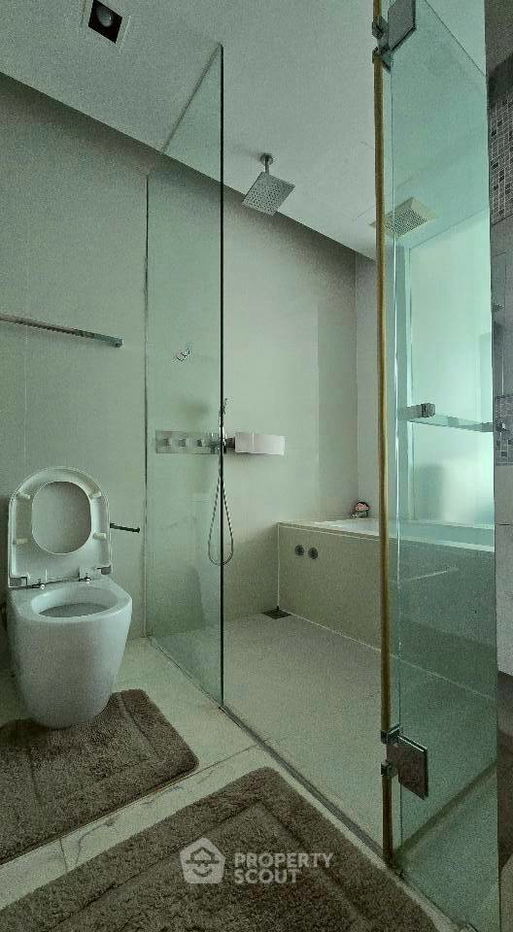 picture 1-BR Condo at The Room Sukhumvit 21 near MRT Sukhumvit (ID 2309318) - 4/20