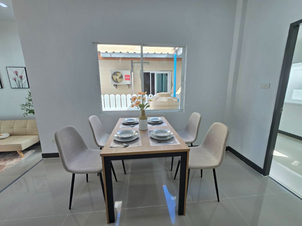 รูป ้านเดี่ยวชั้นเดียว หมู่บ้านนันทวัน10 ซอยเลียบวารี37 คู้ขวา หนองจอก บ้านสวย ทำเลดี แต่งใหม่ทั้งหมด กว้าง ถูก มีเฟอร์นิเจอร์ใหม่ - รูปที่ 13/22