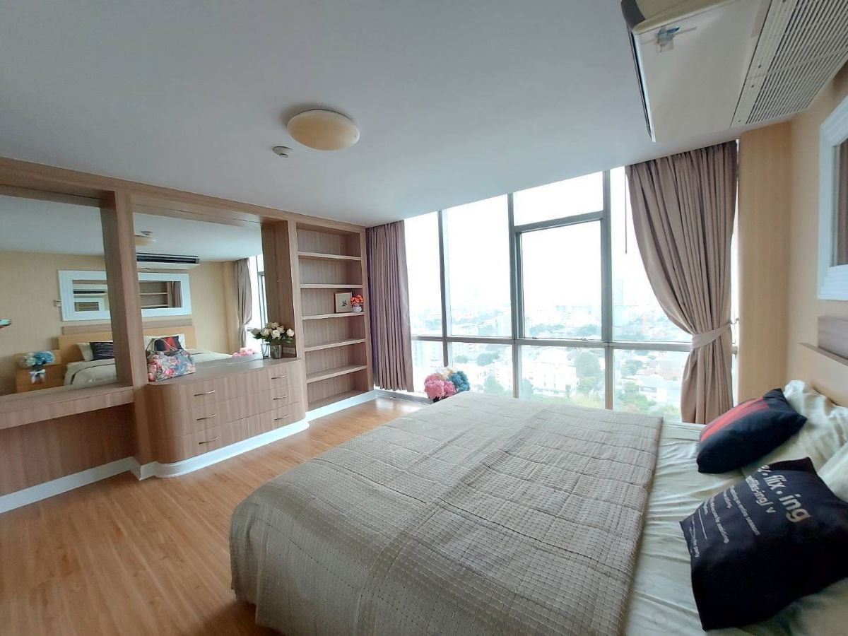 รูป ขายคอนโดสารินเพลส 113 ตร.ม. พร้อมที่จอดรถส่วนตัว ใกล้ SCB Park รัชโยธิน  - รูปที่ 2/8