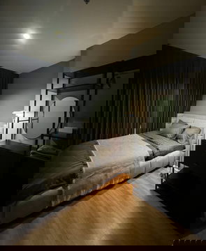 Estella                      Ekkamai 