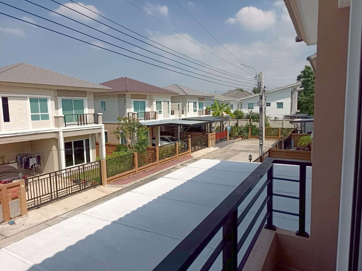 รูป ขายบ้านเดี่ยวสองชั้น หมู่บ้านภัสสร ไพรด์ ปิ่นเกล้า-วงแหวน พร้อมอยู่ แถมแอร์ฟรี ทุกห้อง - รูปที่ 12/15