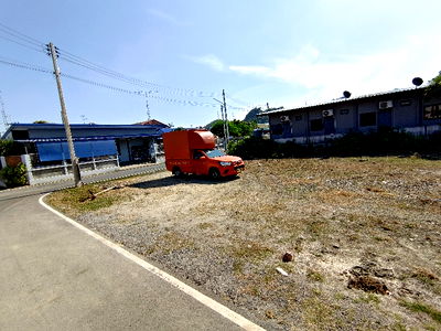 ขายที่ดิน : 📌 ขายที่ดินเปล่า แปลงหัวมุม ซอยดงยาง 1 ติดถนนซีเมนต์ 2 ด้าน ต.ไร่ส้ม อ.เมือง จ.เพชรบุรี