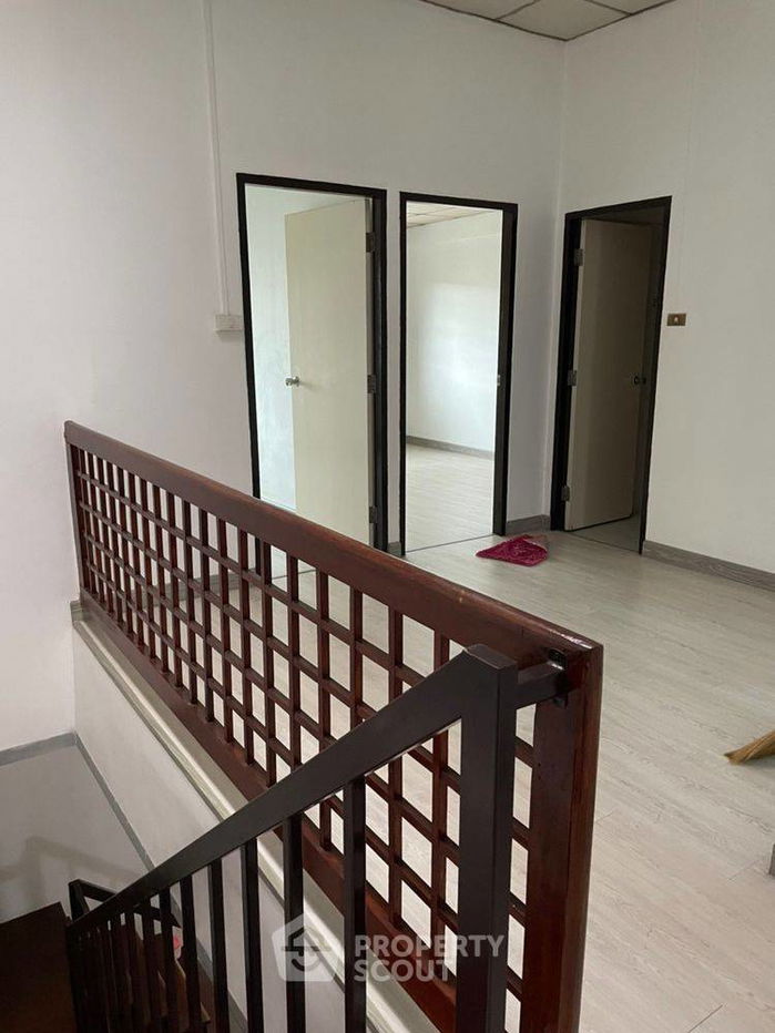 picture 3-BR Townhouse near MRT Sai Ma (ID 2428745) - 6/7
