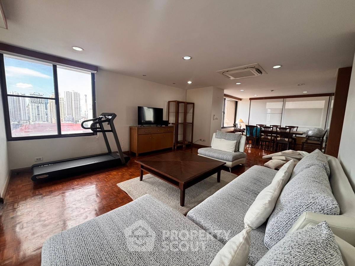 picture 3-BR Condo at Asoke Tower near MRT Phetchaburi (ID 2476261) - 3/13