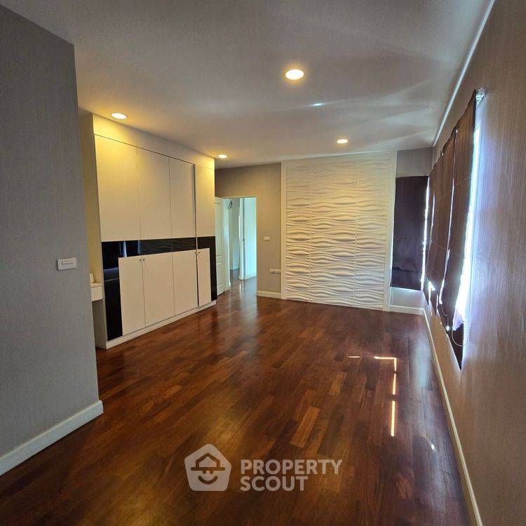 รูป บ้าน 4-ห้องนอน ที่ บางกอก บูเลอวาร์ด ราชพฤกษ์-พระราม 5 ใน บางกร่าง (ID 2426331) - รูปที่ 8/12