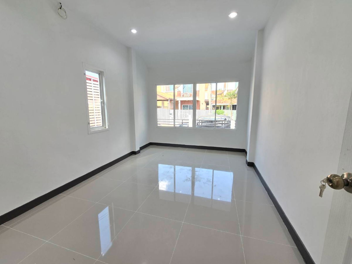 รูป ้านเดี่ยวชั้นเดียว หมู่บ้านนันทวัน10 ซอยเลียบวารี37 คู้ขวา หนองจอก บ้านสวย ทำเลดี แต่งใหม่ทั้งหมด กว้าง ถูก มีเฟอร์นิเจอร์ใหม่ - รูปที่ 14/22