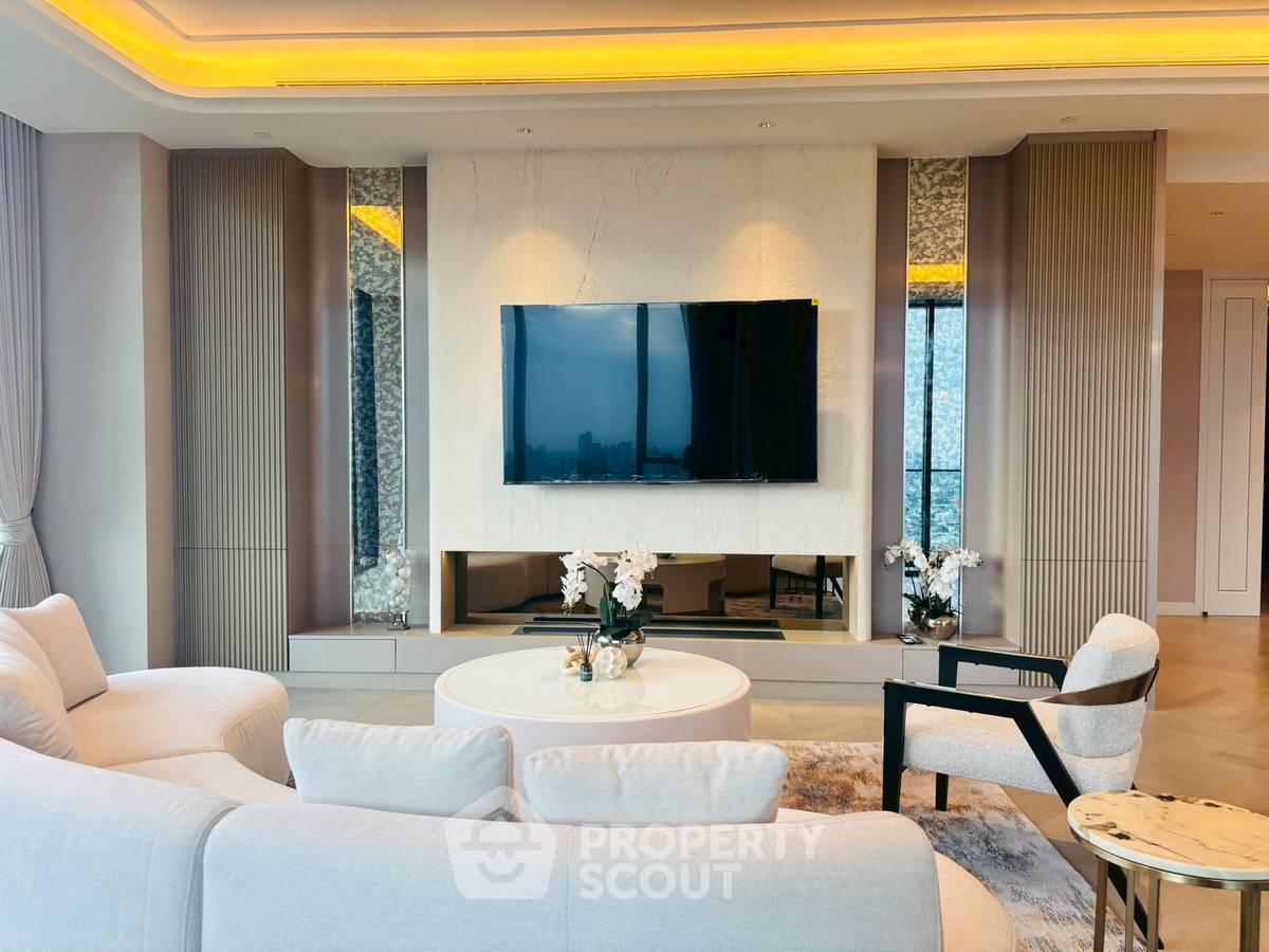 picture 3-BR Condo at One 89 Wireless near MRT Lumphini (ID 2452949) - 3/19