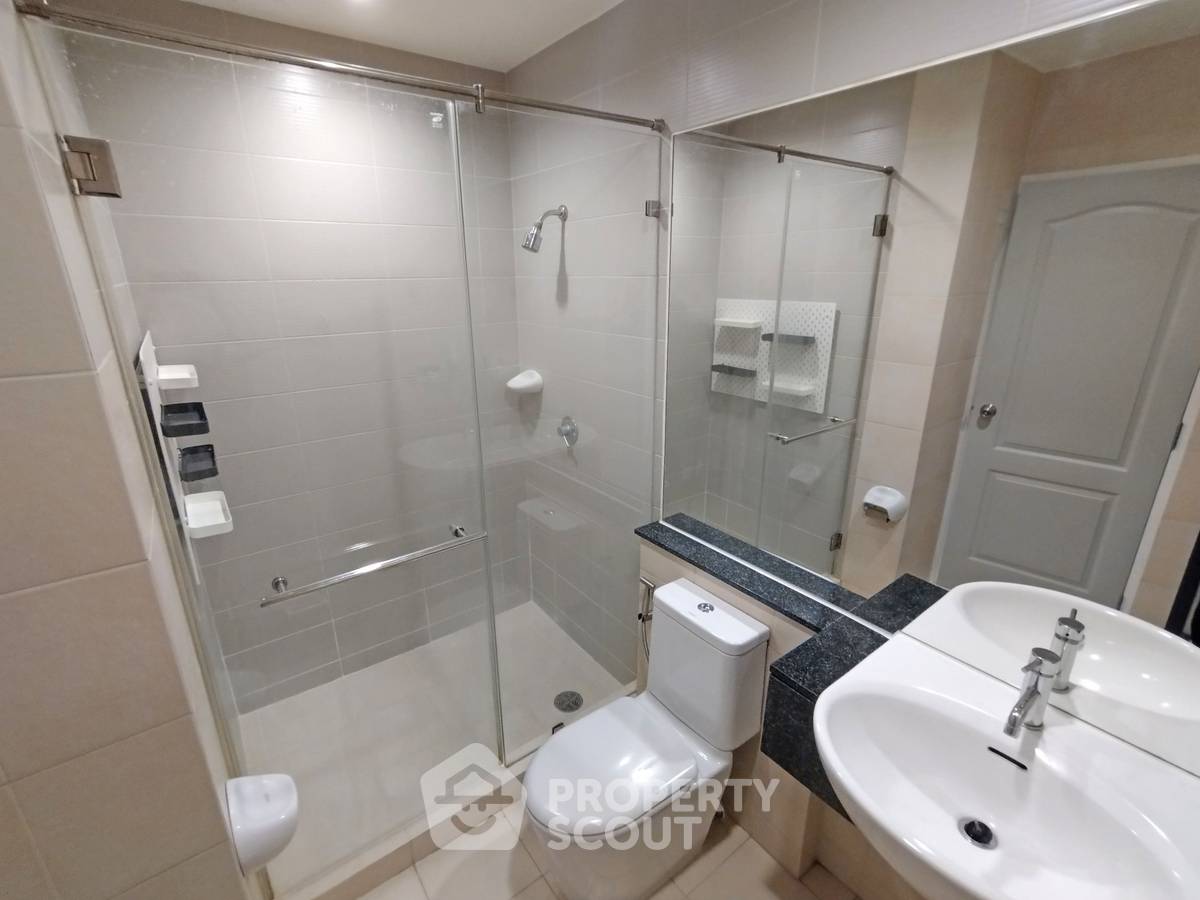 รูป คอนโด 2-ห้องนอน ที่ เดอะ ไลท์เฮ้าส์ คอนโดมิเนียม ใกล้ BTS กรุงธนบุรี (ID 2097372) - รูปที่ 5/10