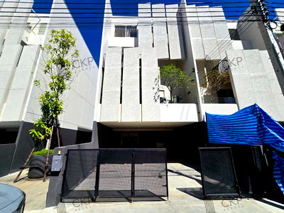 Townhouses for rent Suwannaphum International Airport : For Rent: Townhome at New Verse Krungthep Kreetha, brand-new and beautifully finished, never occupied, ready to move in.